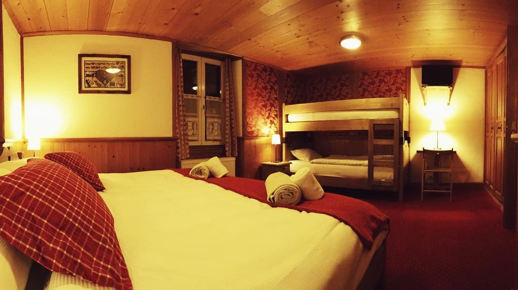 Family B&B Le Vieux Chalet Château-d'Oex Habitación foto